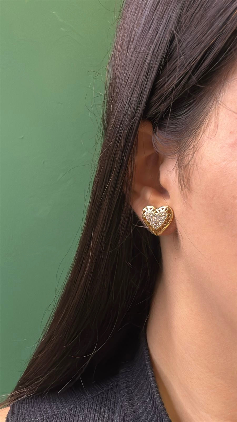 Brinco Coração Dourado Cravejado com Zircônias