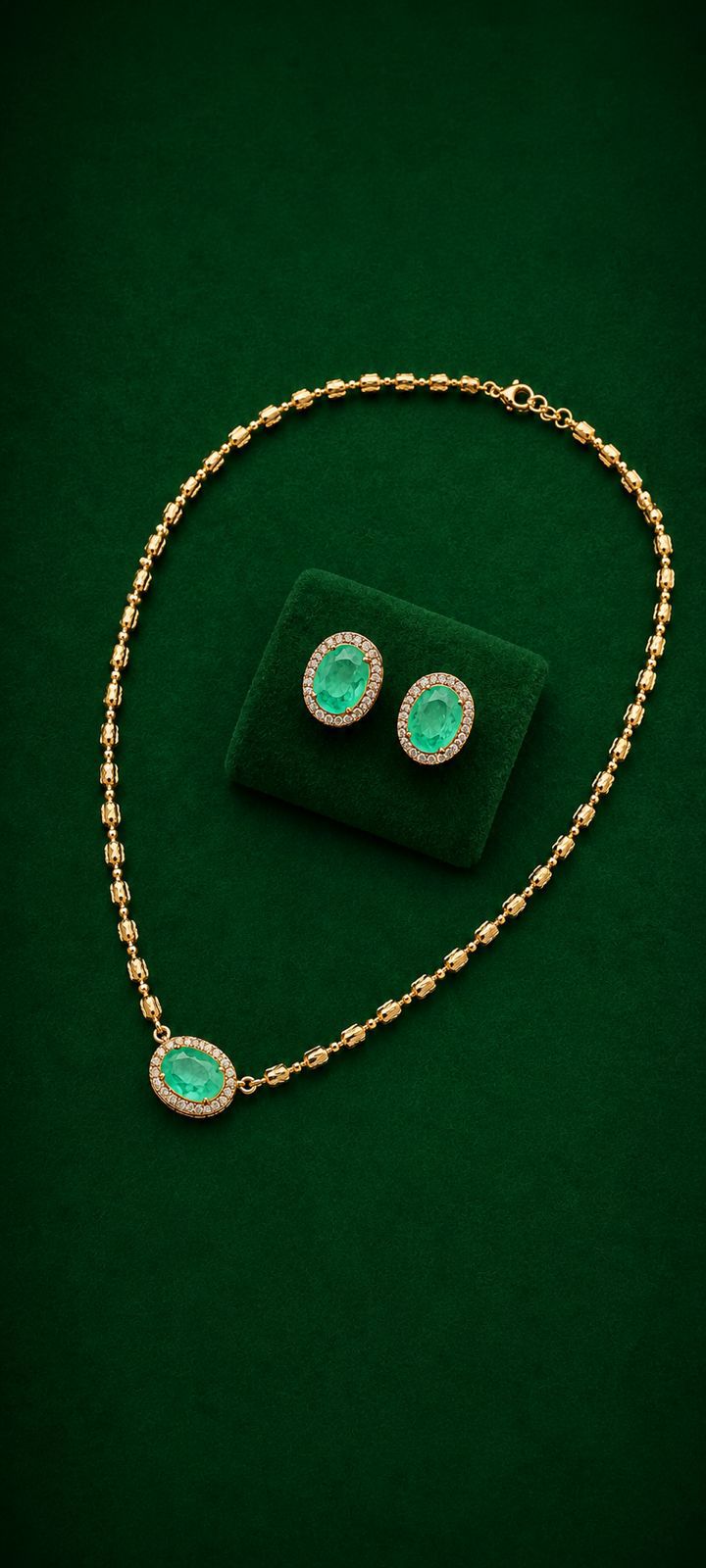 Colar e Brincos com Turmalina Verde Oval Banhados a Ouro