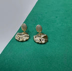 Brinco Dourado com Cravação em Zircônias