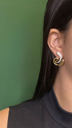 Brinco Espiral Dourado Cravejado