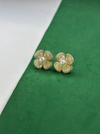 Brinco Flor com Madre Pérola e Pérola Shell