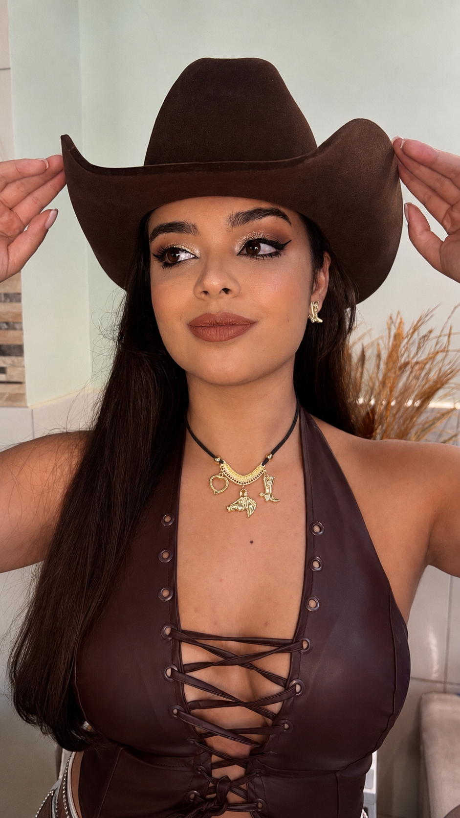 COLAR COUNTRY CHOCKER BOTAS