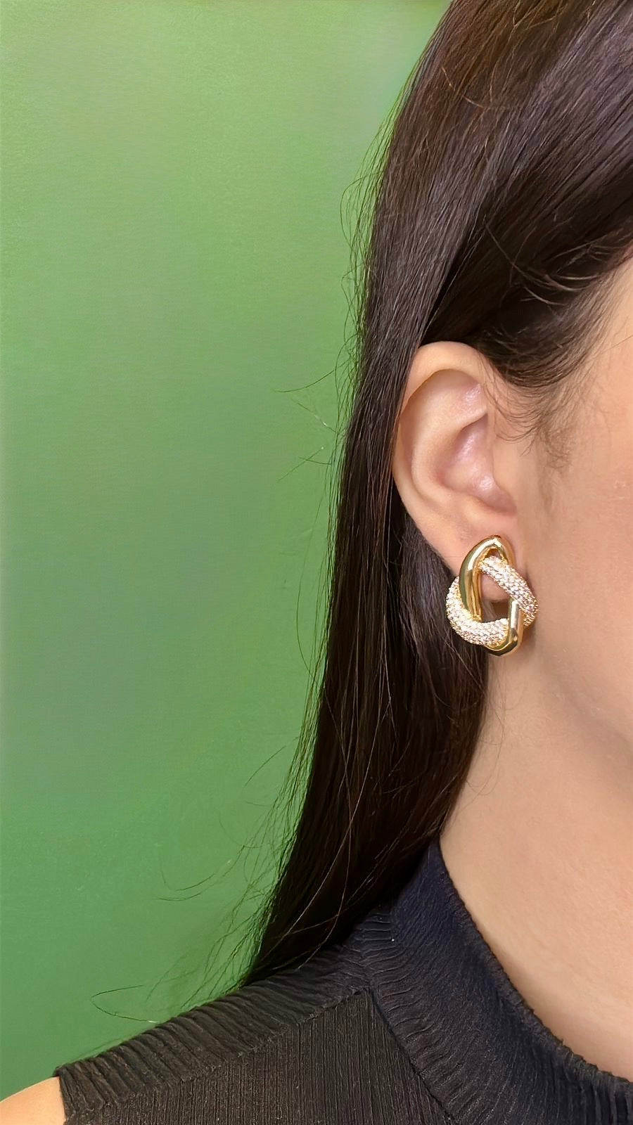 Brinco Amor Entrelaçado Dourado