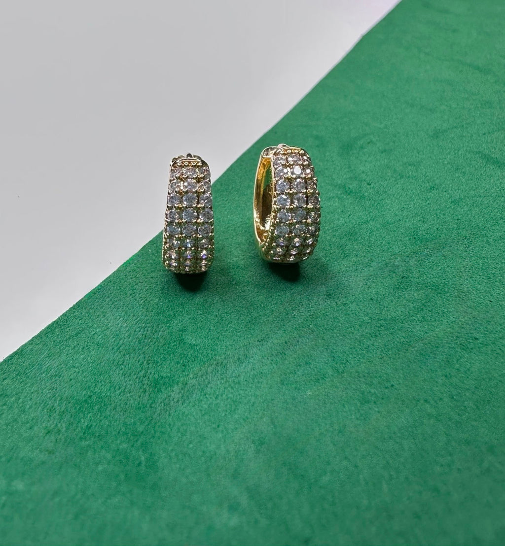 Brinco Dourado com Zircônia