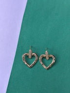 Brinco Coração Dourado com Zircônias