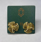 Brinco Flor Dourado Aramado com Zircônias