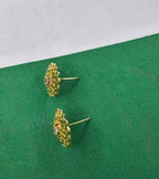 Brinco Dourado Cravejado com Zircônias Coloridas