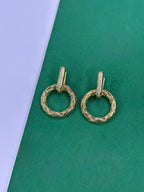 Brinco Elos Texturizados Dourado