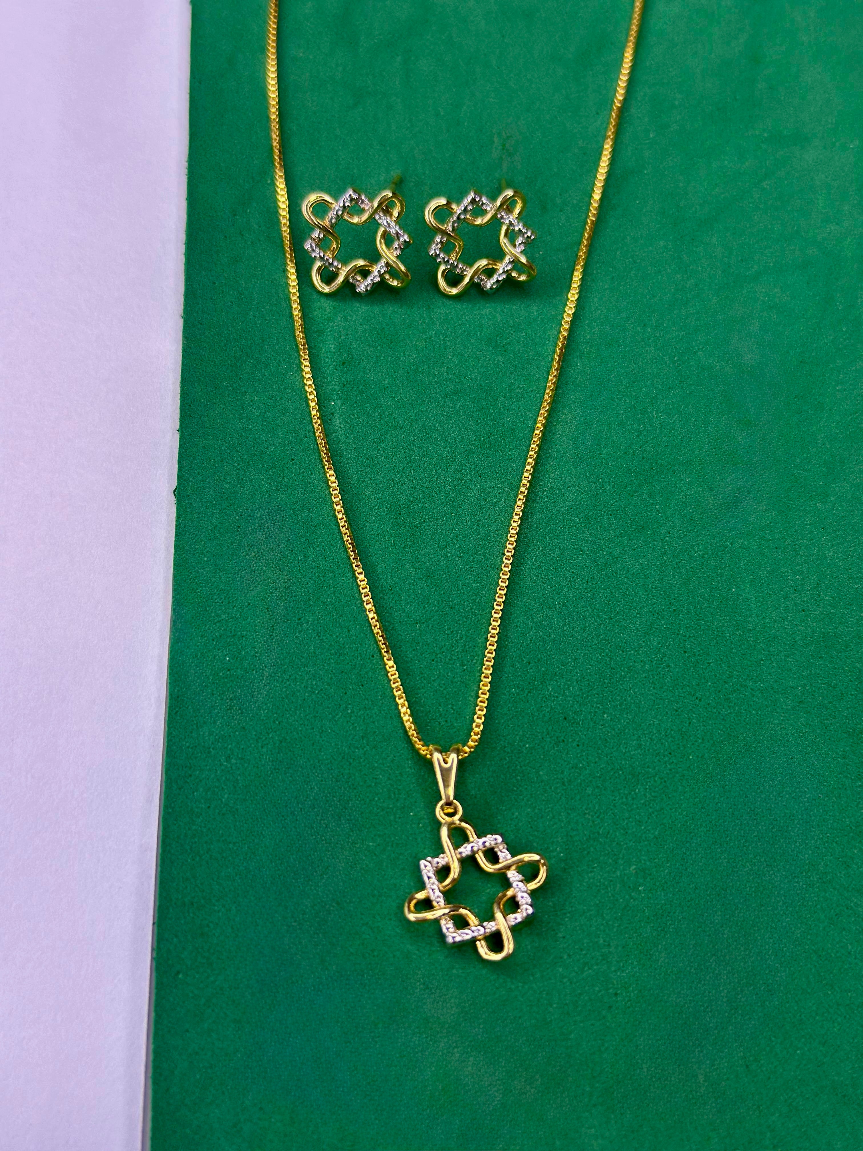 Conjunto Trevo com Corrente